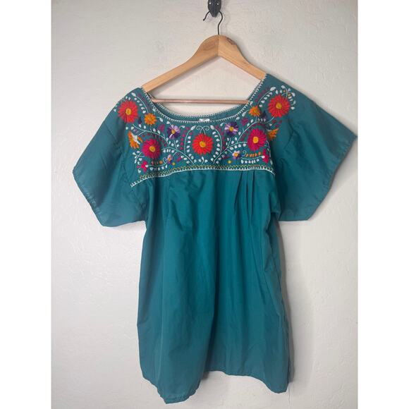 Liliana Cruz Tops - Liliana Cruz Mexico Women Embroidery Size Large Black Casual Tunic Top Shirt